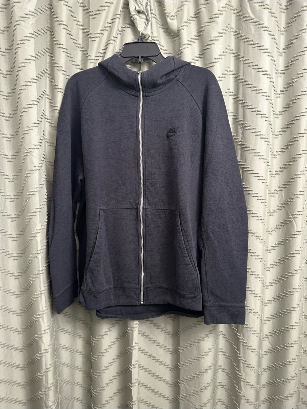 Nike hoodie zip up sweatshirt size L men 
Black with grey zipper